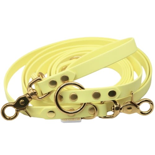 Żółta smycz przepinana